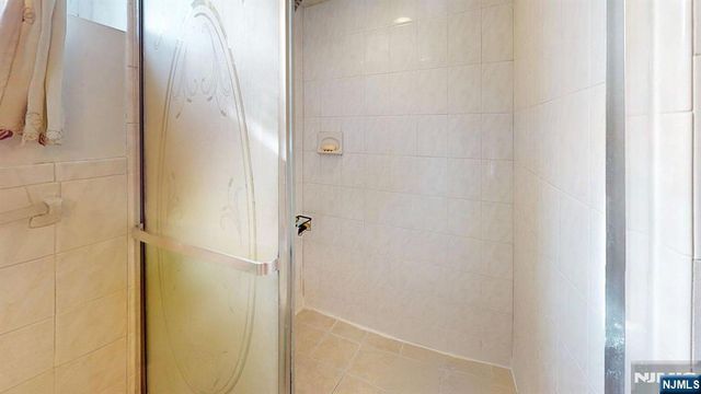 167 Valley Brook Avenue, Lyndhurst, NJ 07071