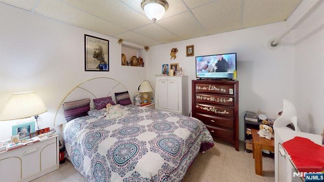 167 Valley Brook Avenue, Lyndhurst, NJ 07071