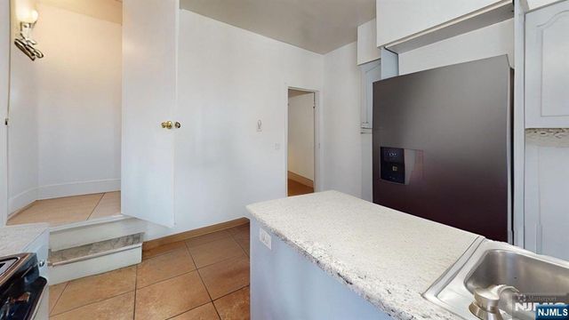 167 Valley Brook Avenue, Lyndhurst, NJ 07071