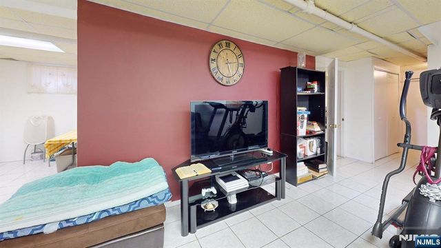 167 Valley Brook Avenue, Lyndhurst, NJ 07071