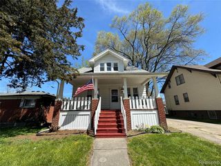 15511 N Park Avenue #2, Eastpointe, MI 48021