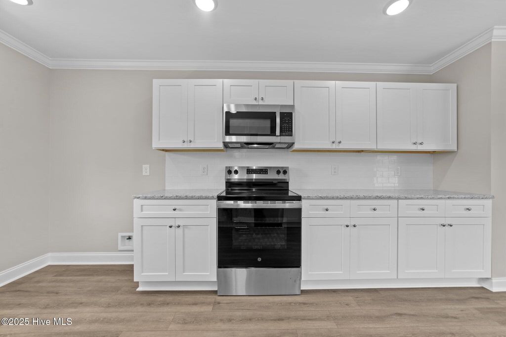Image 13 of property listing at 92 Hampton Way, Snow Hill, NC 28580
