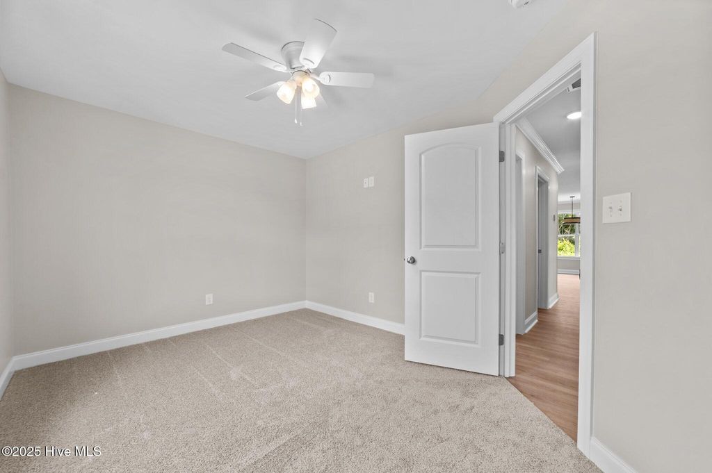 Image 21 of property listing at 92 Hampton Way, Snow Hill, NC 28580