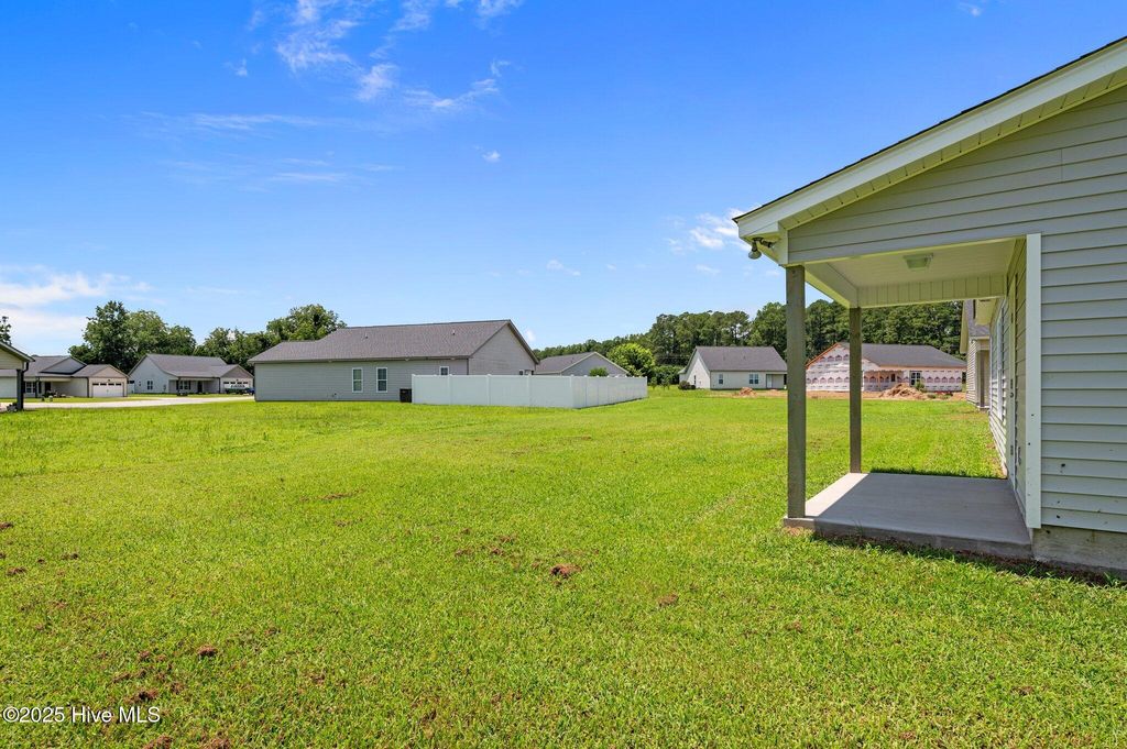 Image 30 of property listing at 92 Hampton Way, Snow Hill, NC 28580