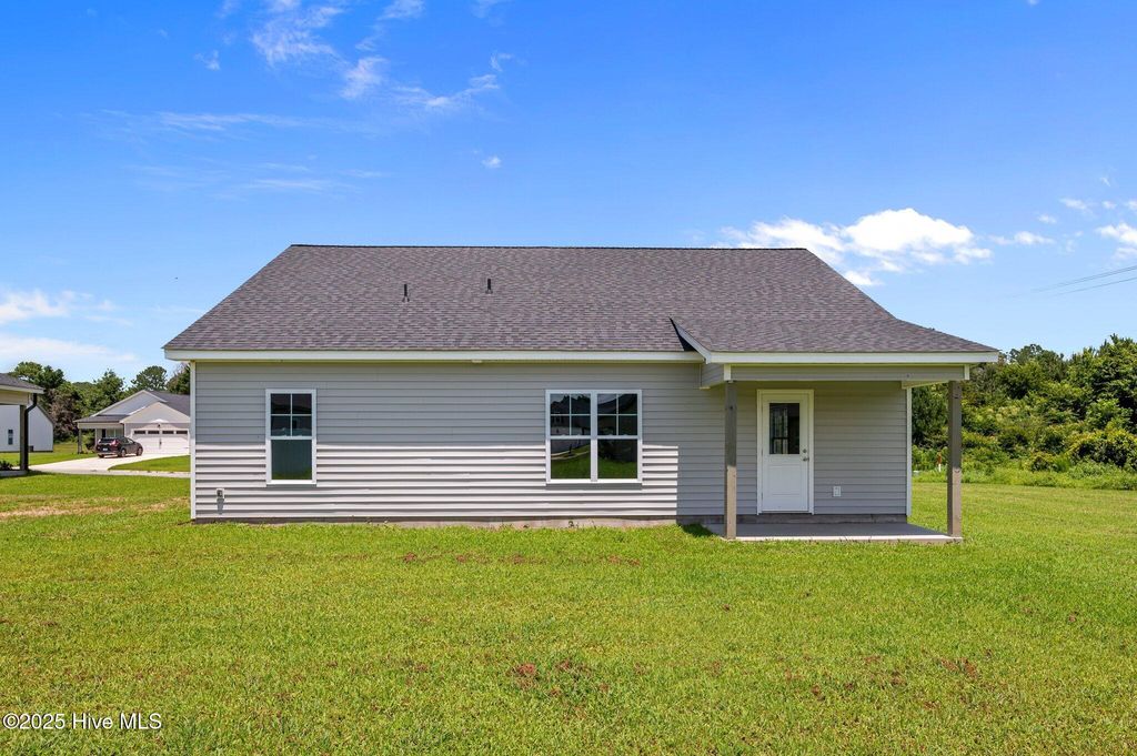 Image 31 of property listing at 92 Hampton Way, Snow Hill, NC 28580