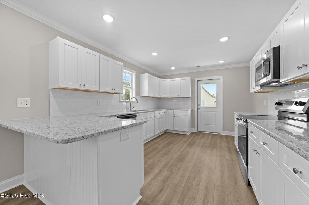 Image 9 of property listing at 92 Hampton Way, Snow Hill, NC 28580