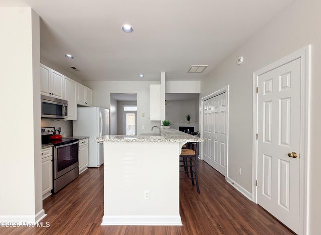 5813 Wrightsville Avenue Apt 172, Wilmington, NC 28403