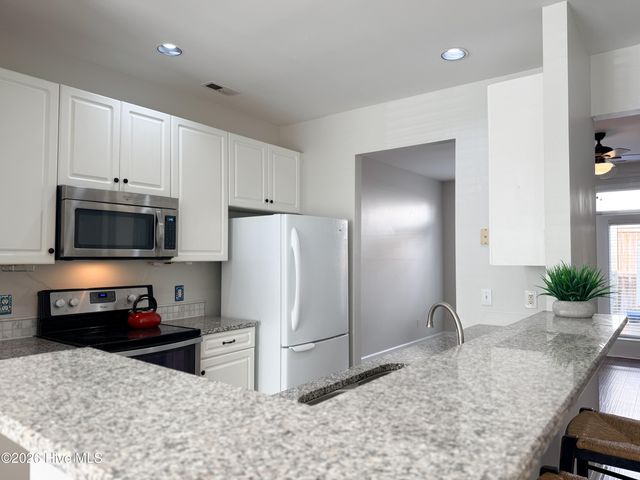 5813 Wrightsville Avenue Apt 172, Wilmington, NC 28403