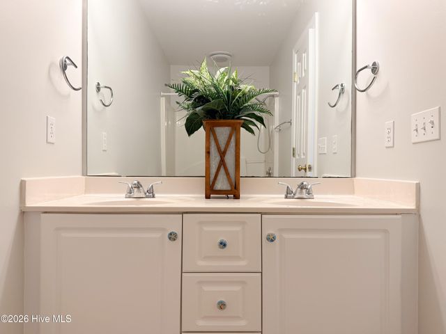 5813 Wrightsville Avenue Apt 172, Wilmington, NC 28403