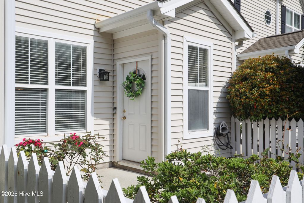 5813 Wrightsville Avenue Apt 172, Wilmington, NC 28403
