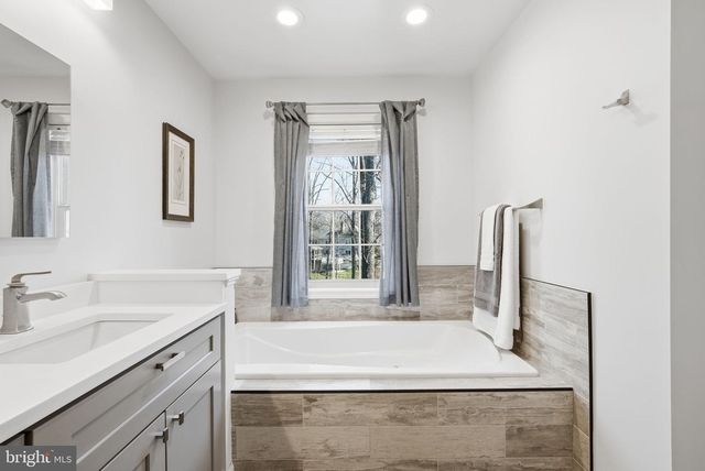 7519 WILDERNESS WAY, Fairfax Station, VA 22039