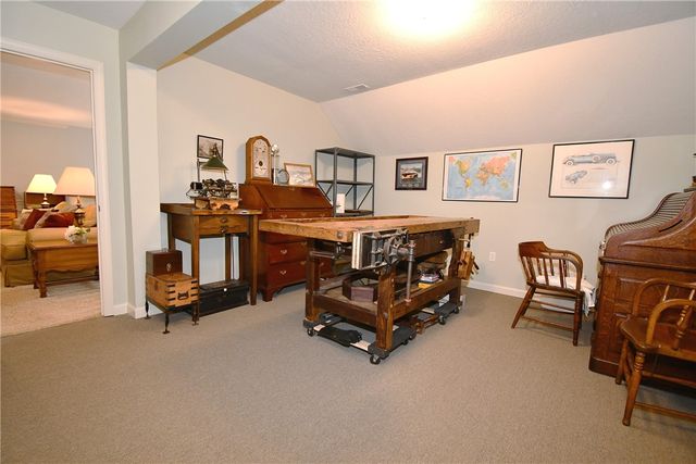 2013 Croghan Drive, Collier Twp, PA 15106