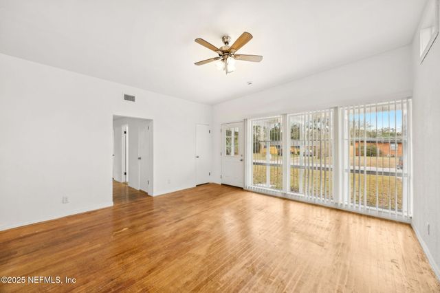 6227 SPRINKLE Drive N, Jacksonville, FL 32211