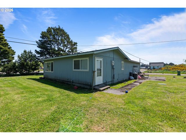 87615 20TH St, Bandon, OR 97411
