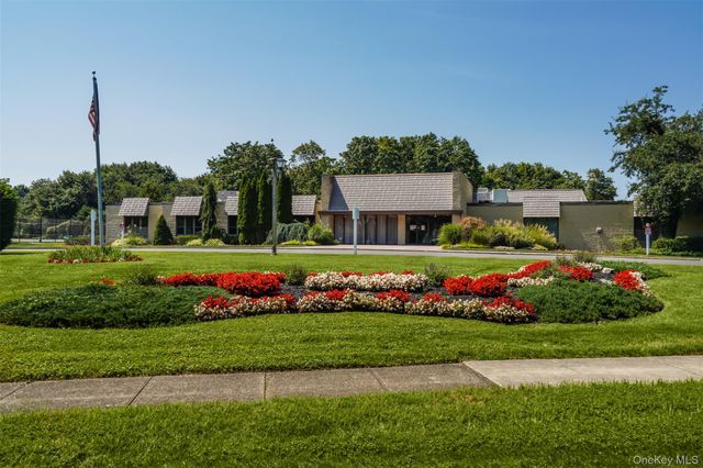 1006 Cabot Path, Saint James, NY 11780