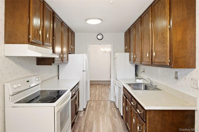1006 Cabot Path, Saint James, NY 11780