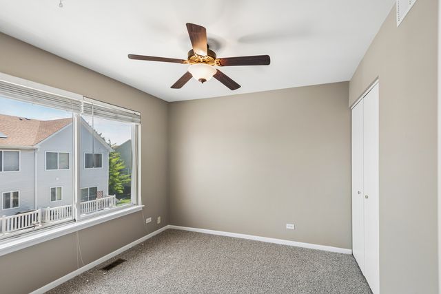 1584 Shire Court, Gurnee, IL 60031
