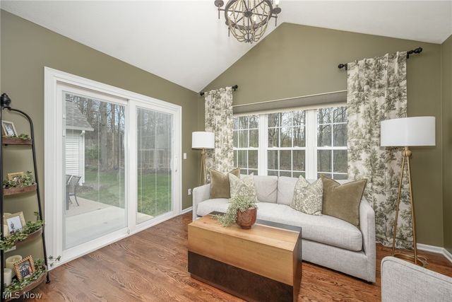 448 E Reserve Drive, Cuyahoga Falls, OH 44223