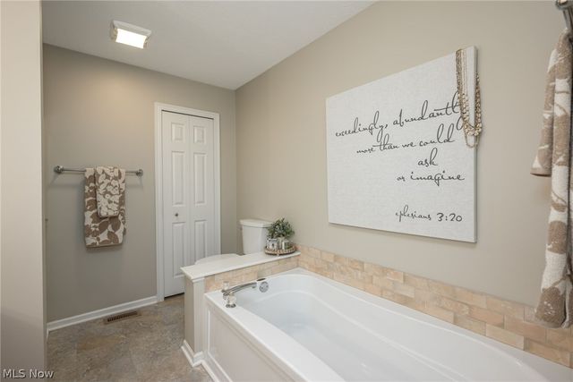 448 E Reserve Drive, Cuyahoga Falls, OH 44223