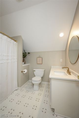 448 E Reserve Drive, Cuyahoga Falls, OH 44223