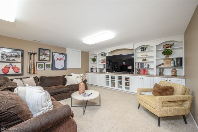 448 E Reserve Drive, Cuyahoga Falls, OH 44223