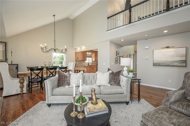 448 E Reserve Drive, Cuyahoga Falls, OH 44223
