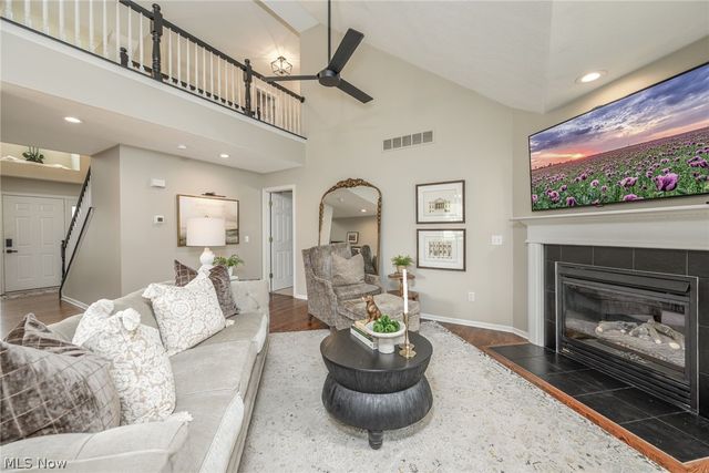 448 E Reserve Drive, Cuyahoga Falls, OH 44223
