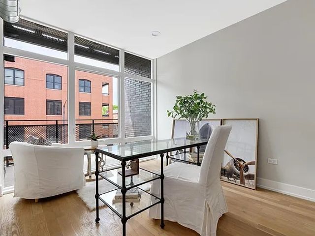 3208 N Southport Avenue 307, Chicago, IL 60657