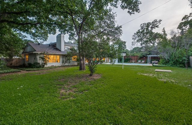 6218 Kenwick Avenue, Fort Worth, TX 76116