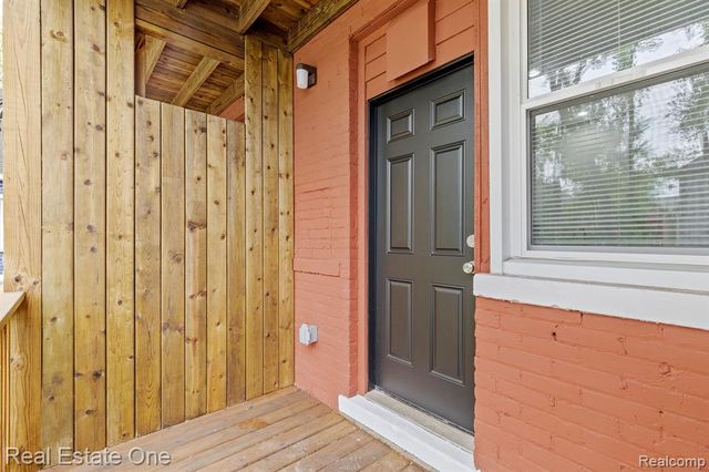 2282 Belvidere Unit 102 Street, Detroit, MI 48214