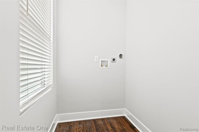 2282 Belvidere Unit 102 Street, Detroit, MI 48214