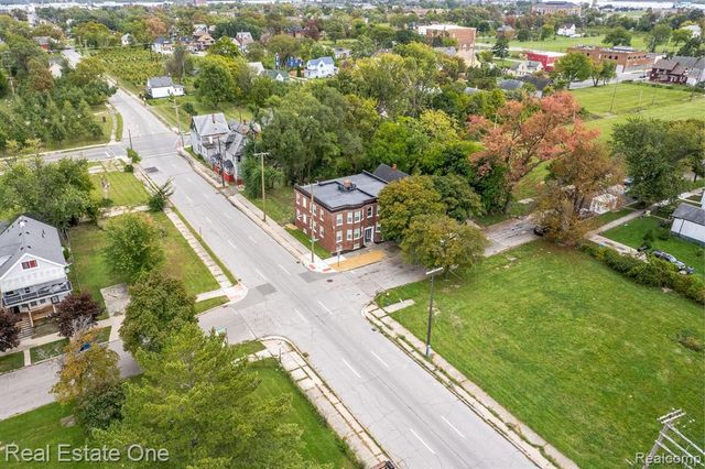 2282 Belvidere Unit 102 Street, Detroit, MI 48214