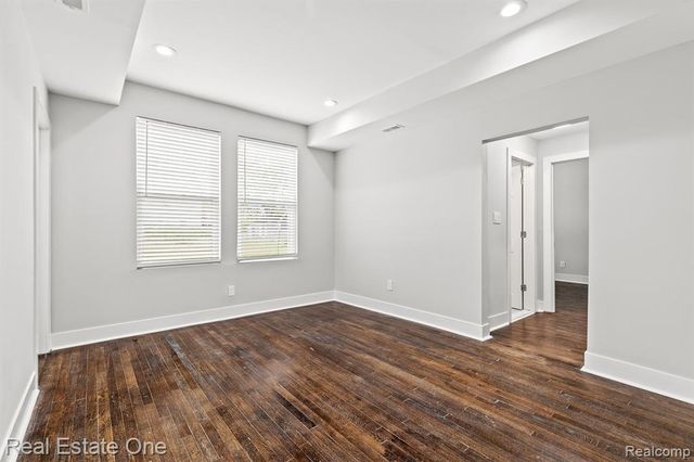 2282 Belvidere Unit 102 Street, Detroit, MI 48214