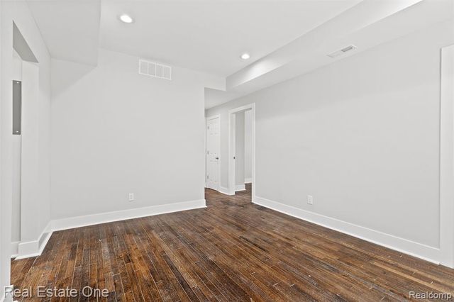 2282 Belvidere Unit 102 Street, Detroit, MI 48214