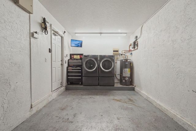 8976 NW 38th Drive, Coral Springs, FL 33065