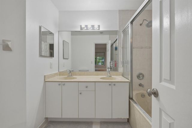 8976 NW 38th Drive, Coral Springs, FL 33065