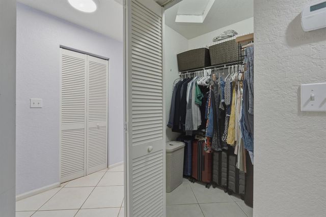 8976 NW 38th Drive, Coral Springs, FL 33065