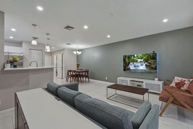 8976 NW 38th Drive, Coral Springs, FL 33065