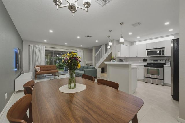 8976 NW 38th Drive, Coral Springs, FL 33065