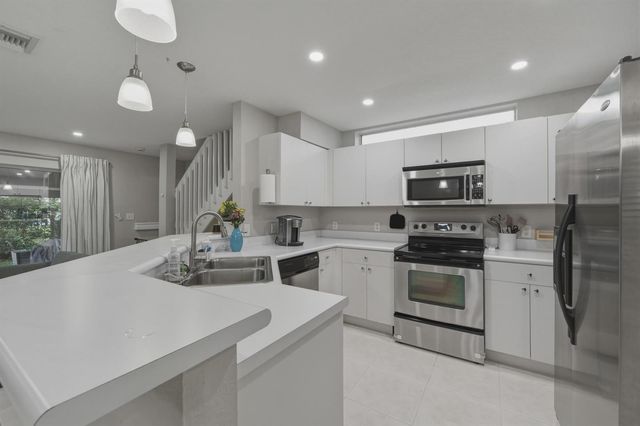 8976 NW 38th Drive, Coral Springs, FL 33065