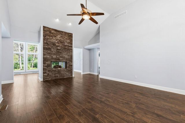 405 Connors Grove, Columbus, OH 43213