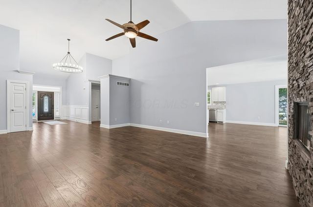 405 Connors Grove, Columbus, OH 43213