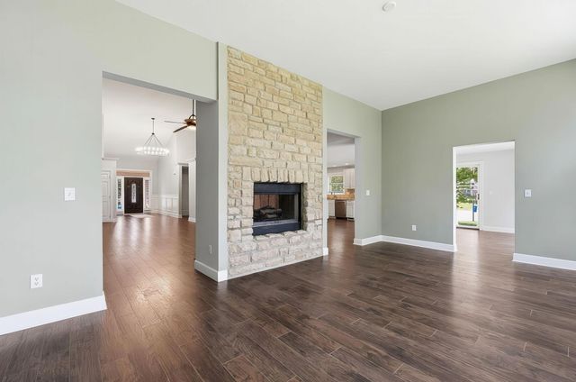 405 Connors Grove, Columbus, OH 43213