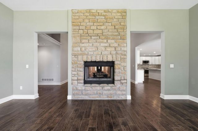 405 Connors Grove, Columbus, OH 43213