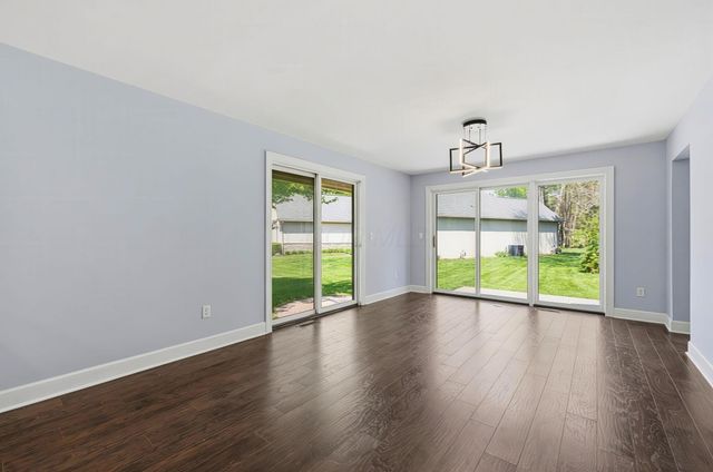 405 Connors Grove, Columbus, OH 43213
