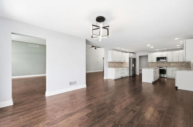 405 Connors Grove, Columbus, OH 43213