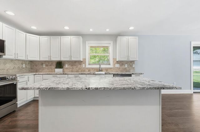 405 Connors Grove, Columbus, OH 43213
