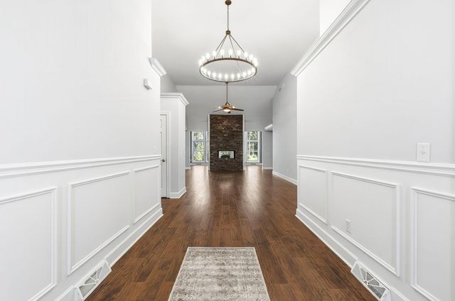 405 Connors Grove, Columbus, OH 43213