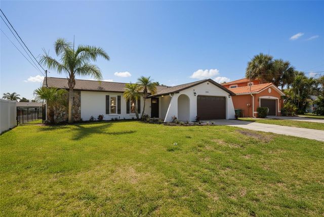 13840 BARNARD AVENUE, Hudson, FL 34667
