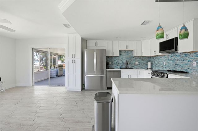 13840 BARNARD AVENUE, Hudson, FL 34667